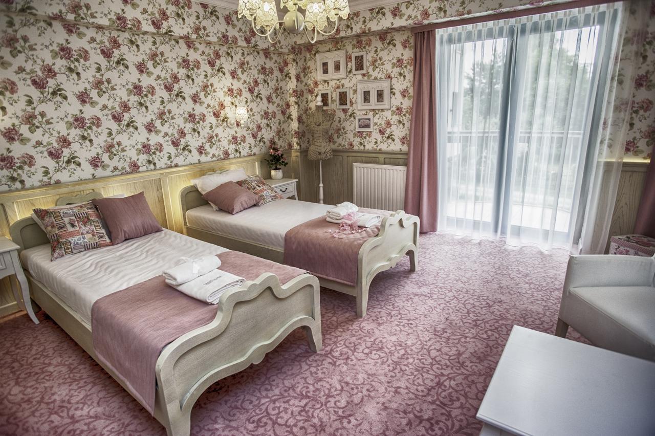 Lawendowy Zdroj Medycyna I Spa Busko-Zdrój Buitenkant foto